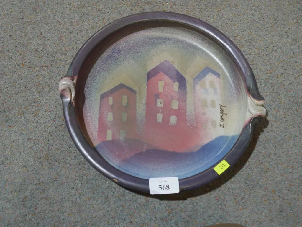 Pottery dish Image 1++
