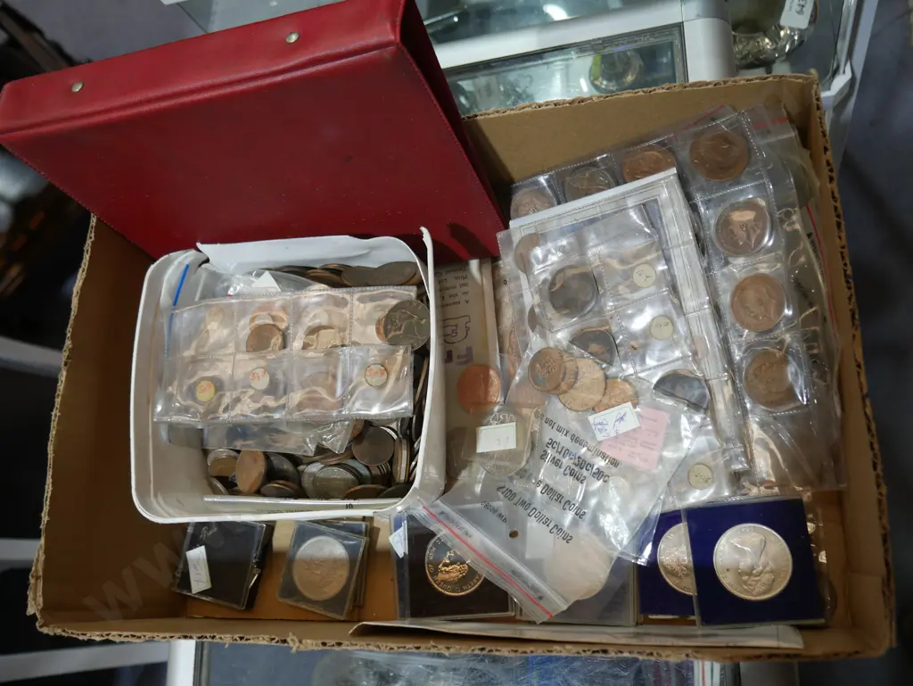 Assorted coins, coin album Image 1++