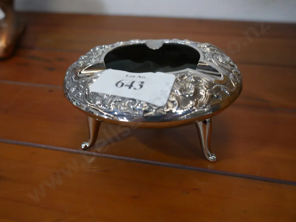 Sterling silver 3 footed ashtray Image 1++