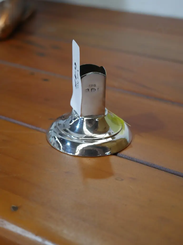 Sterling silver small stand Image 1++