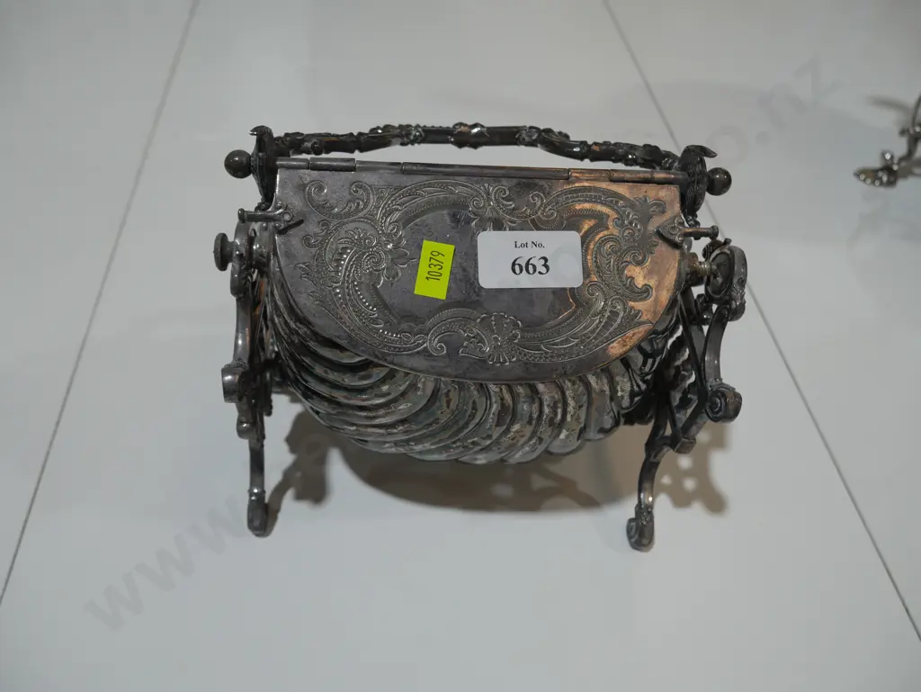 Biscuit barrel Image 1++