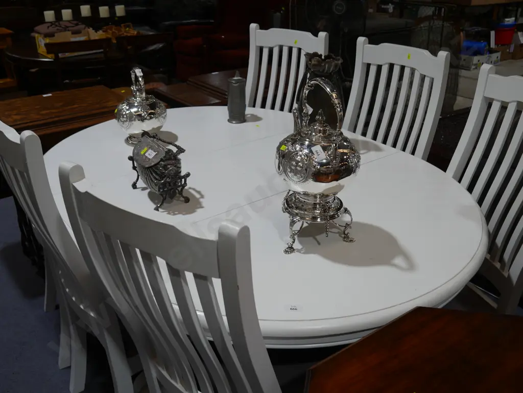 Dining table and 6 chairs Image 1++