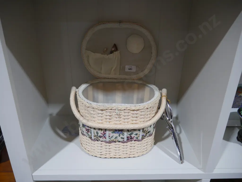 Sewing box Image 1++