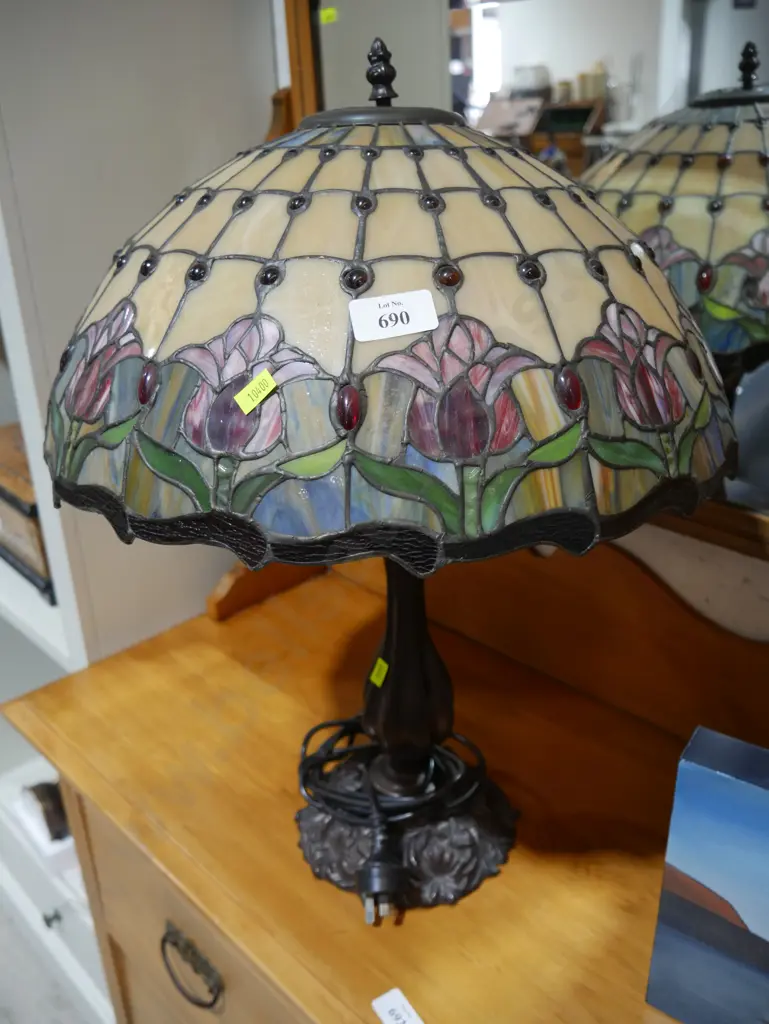 Tiffany lamp repo Image 1++