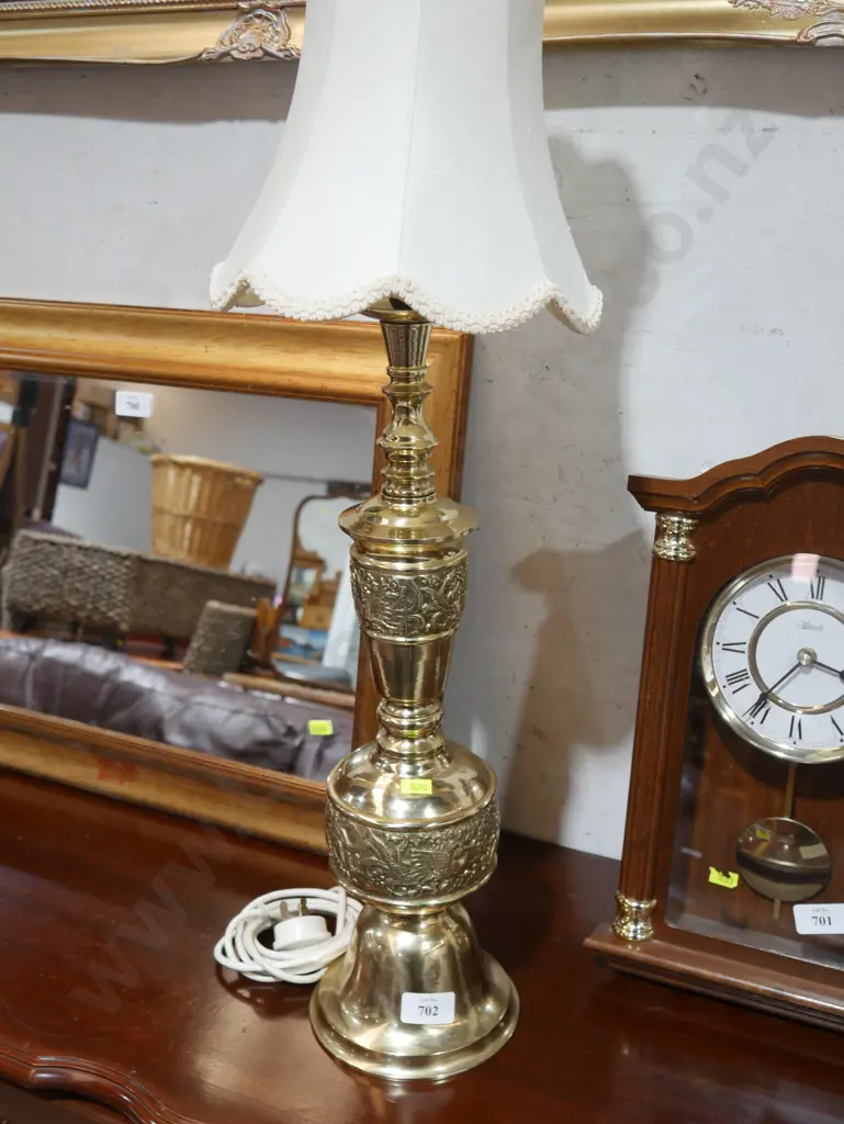 Brass table lamp Image 1++