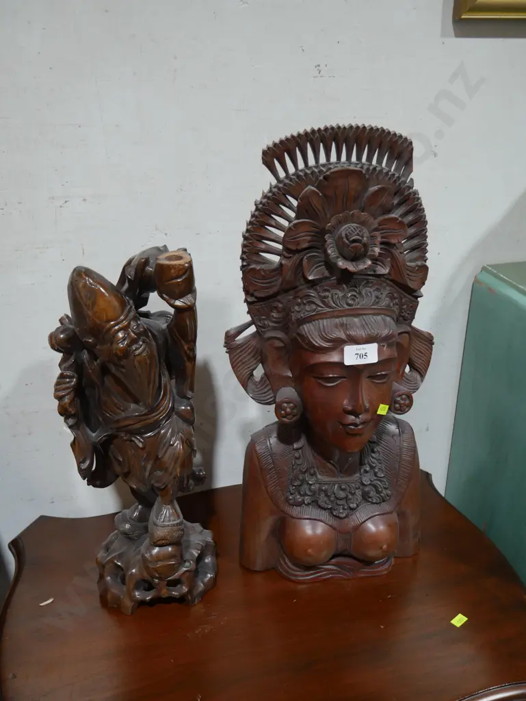 2 oriental figure ornaments Image 1++
