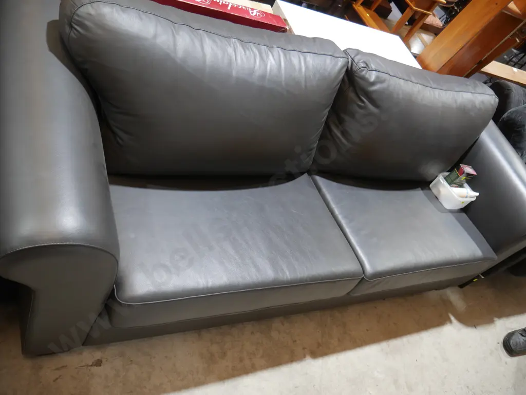 Leather settee Image 1++