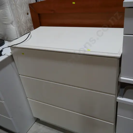 Three drawer chest