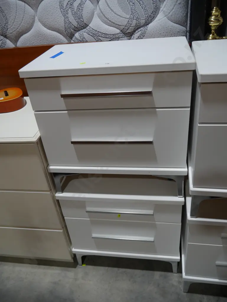 Pair of bedside drawers Image 1++