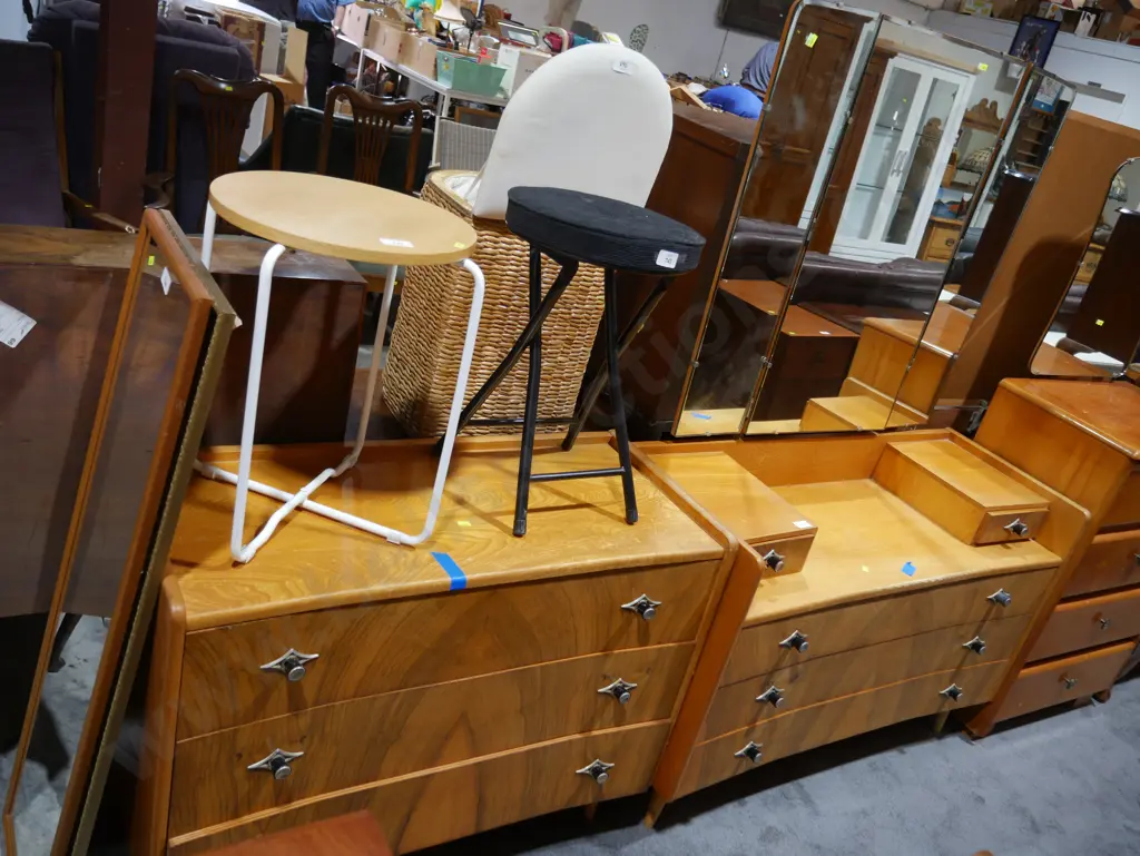 Two piece bedroom suite Image 1++