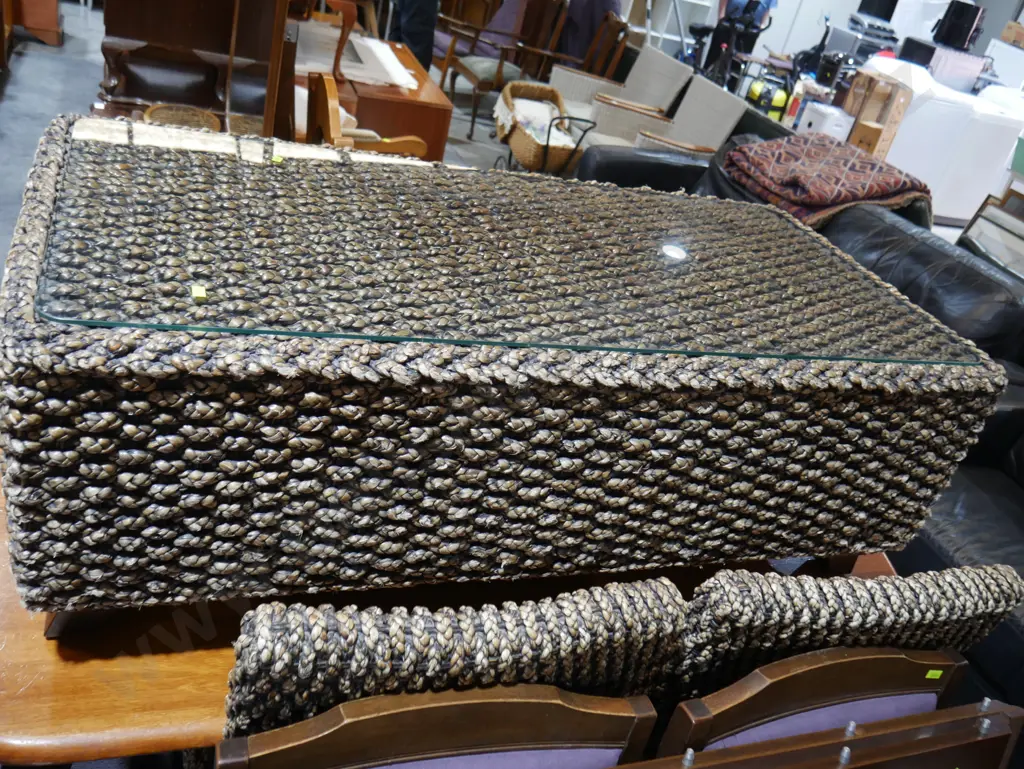 Dining table, four chairs, and coffee table Image 1++