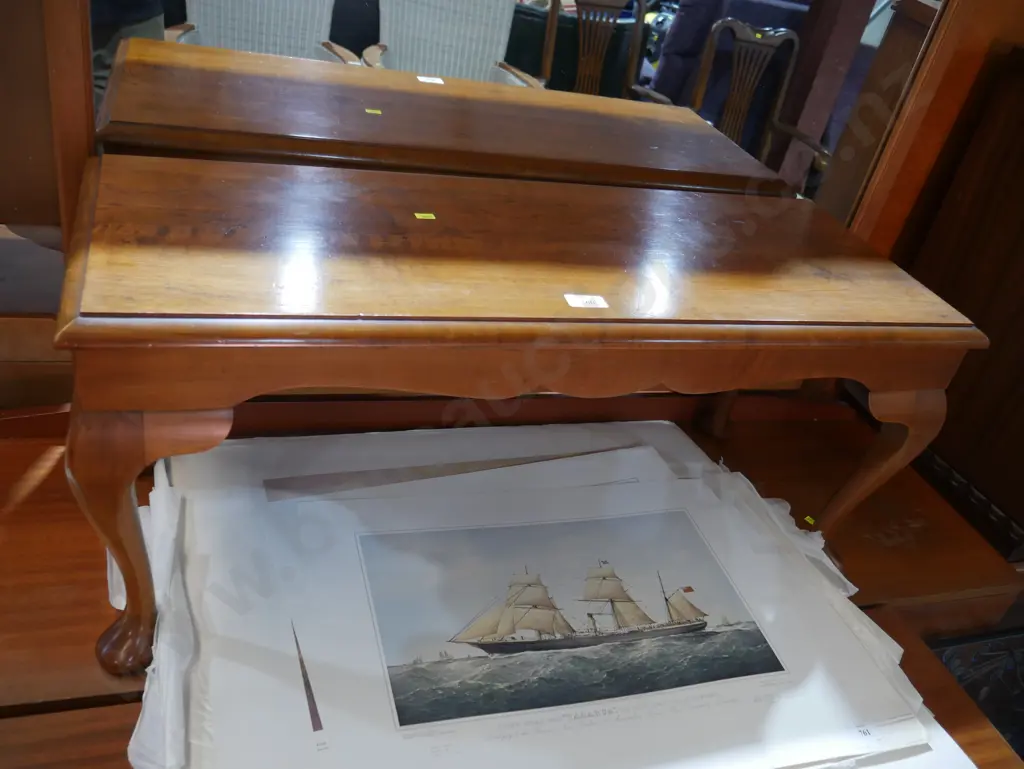 Coffee table Image 1++