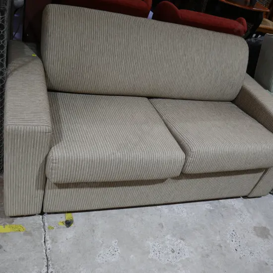 Two-seater settee