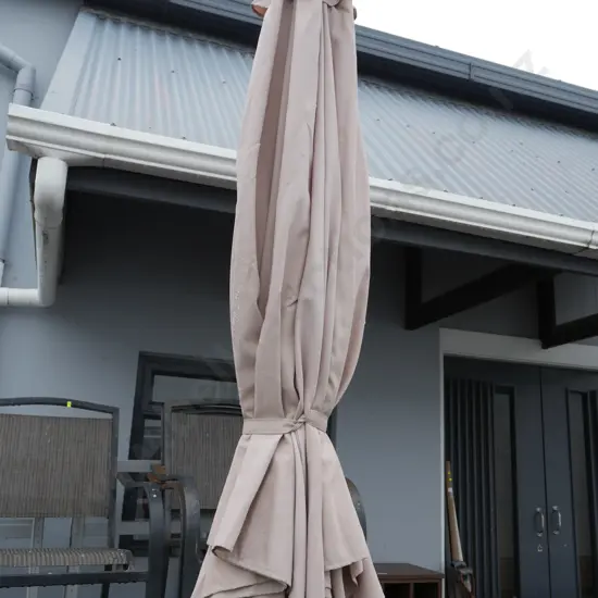 Deck umbrella