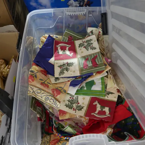 Plastic tub & contents