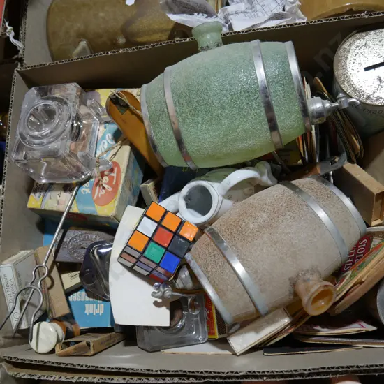 Assorted collectables