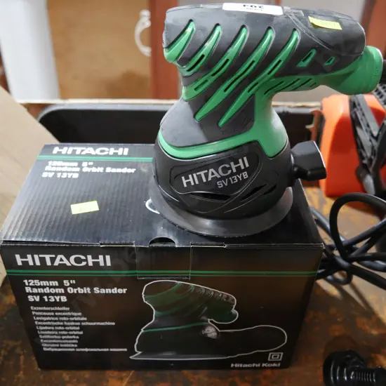 Hitachi orbital sander