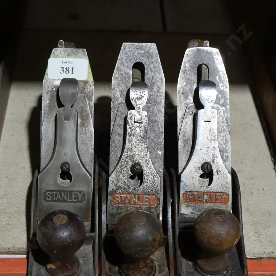 3 wood planes