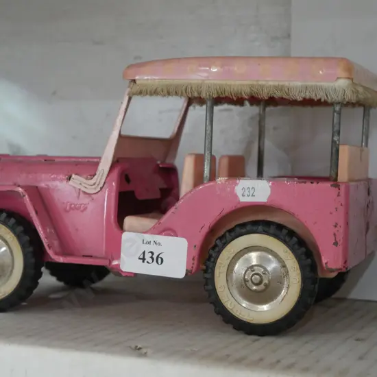 Pink jeep