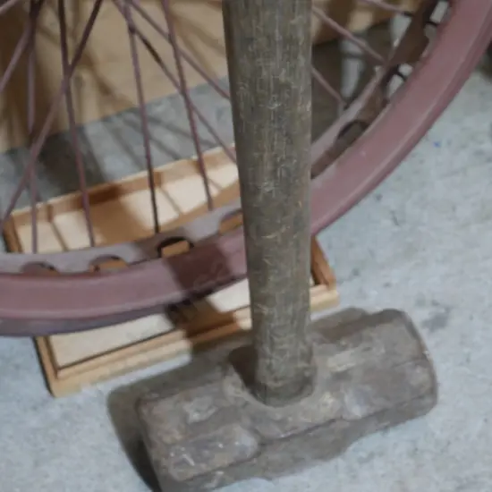 Sledge hammer