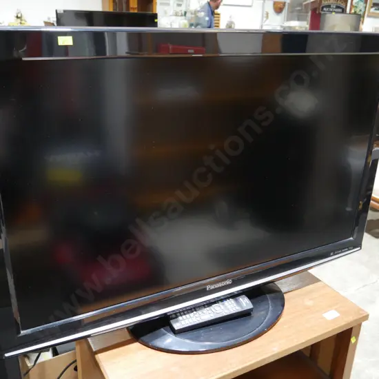 Panasonic Viera 37" TV & remote