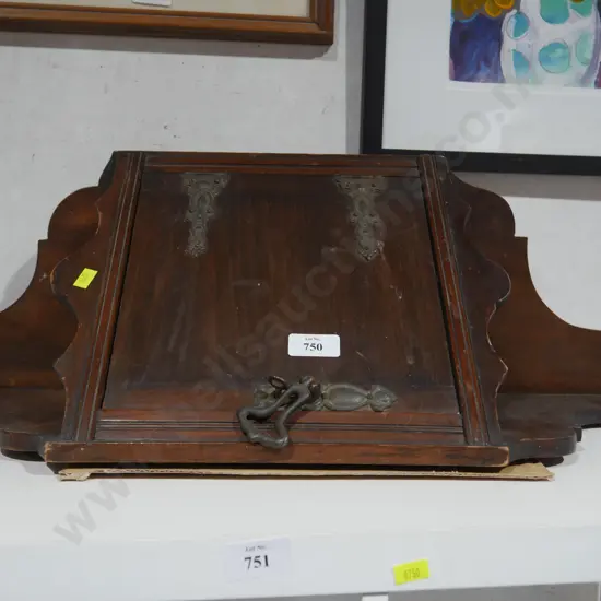 Corner hanging cabinet