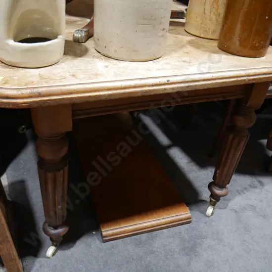 Scrub top table, extra leaf