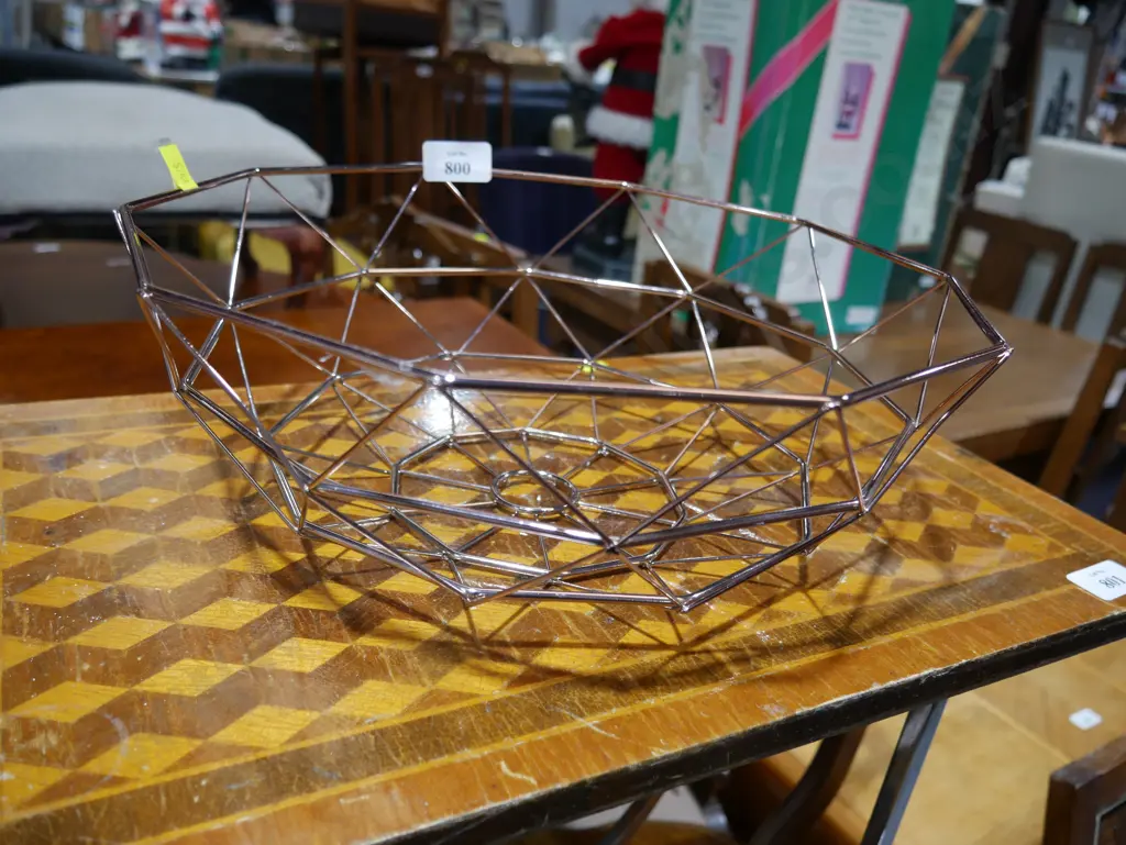 wire fruit bowl Image 1++