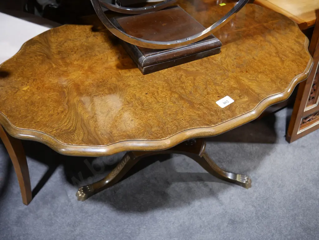 side table Image 1++