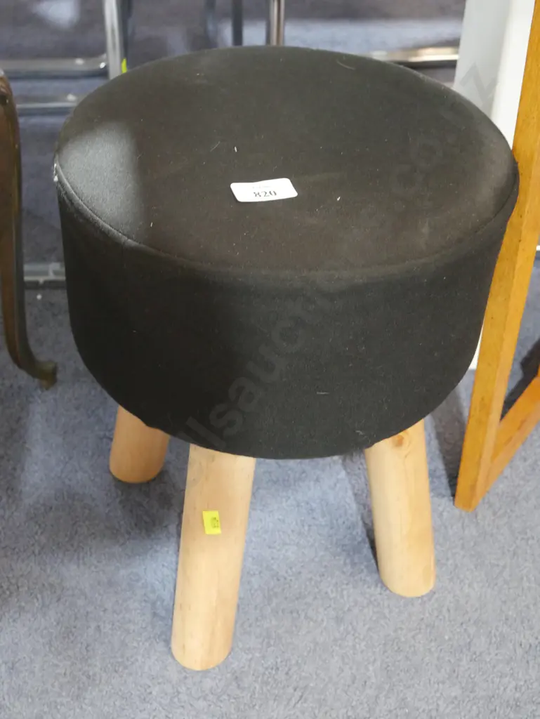 Stool Image 1++