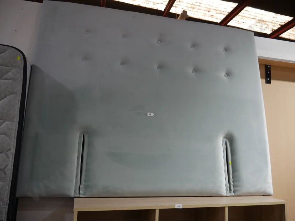 Padded headboard Image 1++