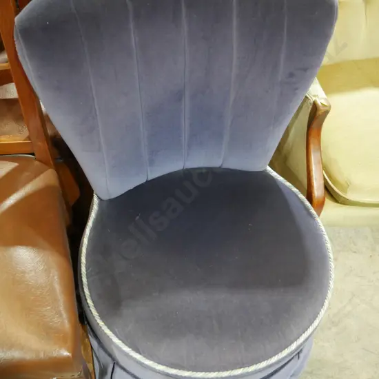 Nursing chair