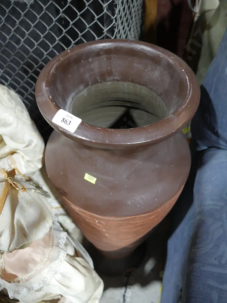 Large Vase Image 1++