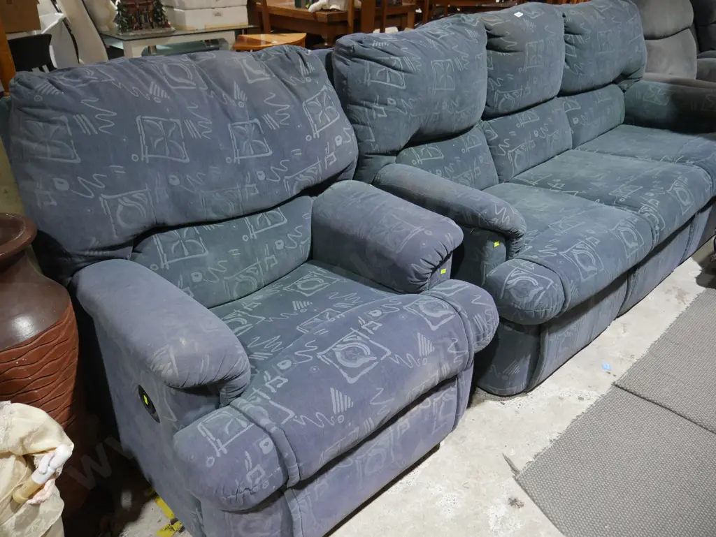 2 piece lounge suite Image 1++