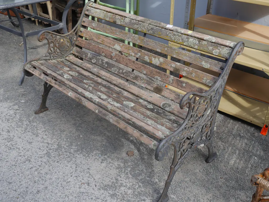 Outdoor bench Image 1++