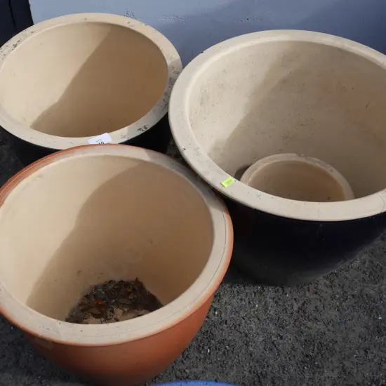 4 plant pots