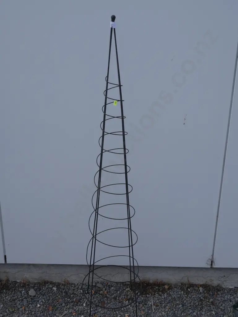 Garden obelisk Image 1++