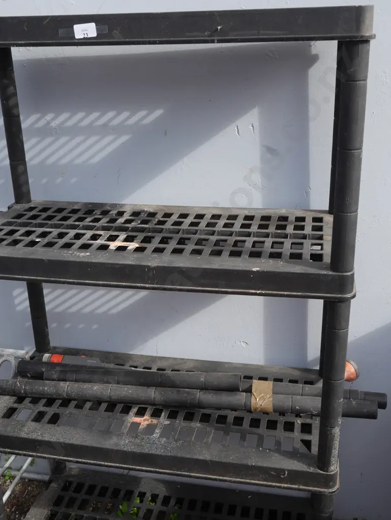 Shelf unit Image 1++