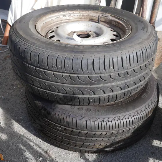 Tyres and rims 225/60/15 five stud