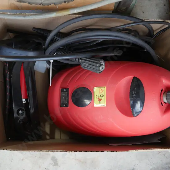 Water blaster, foot pump