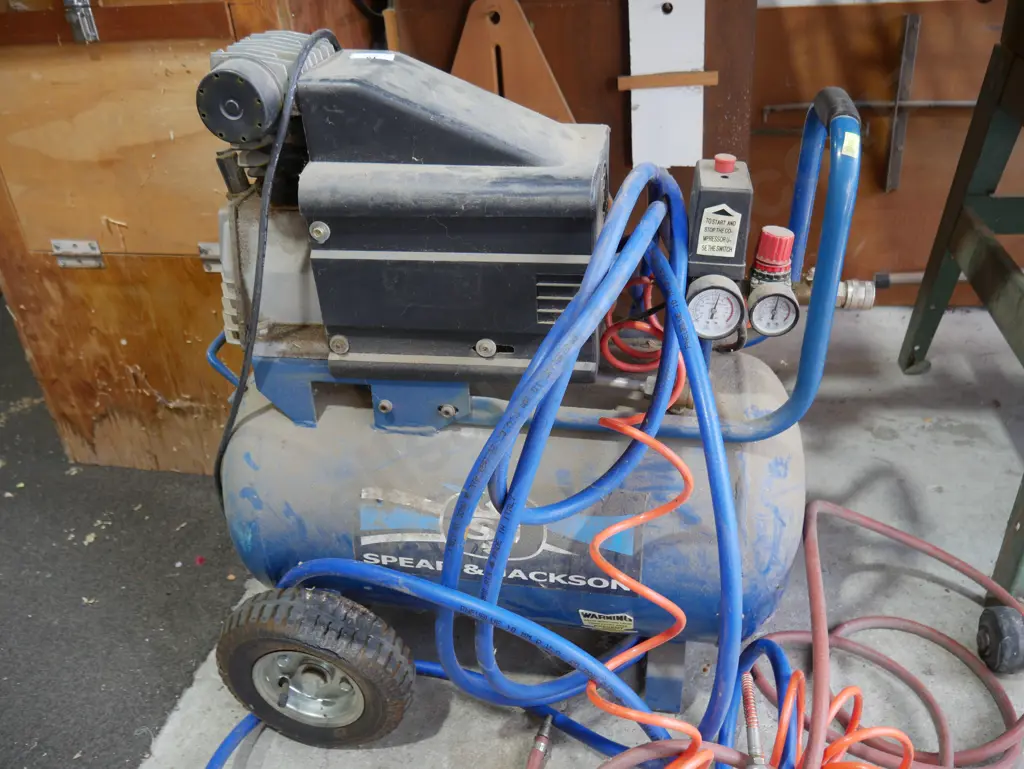 Air compressor Image 1++