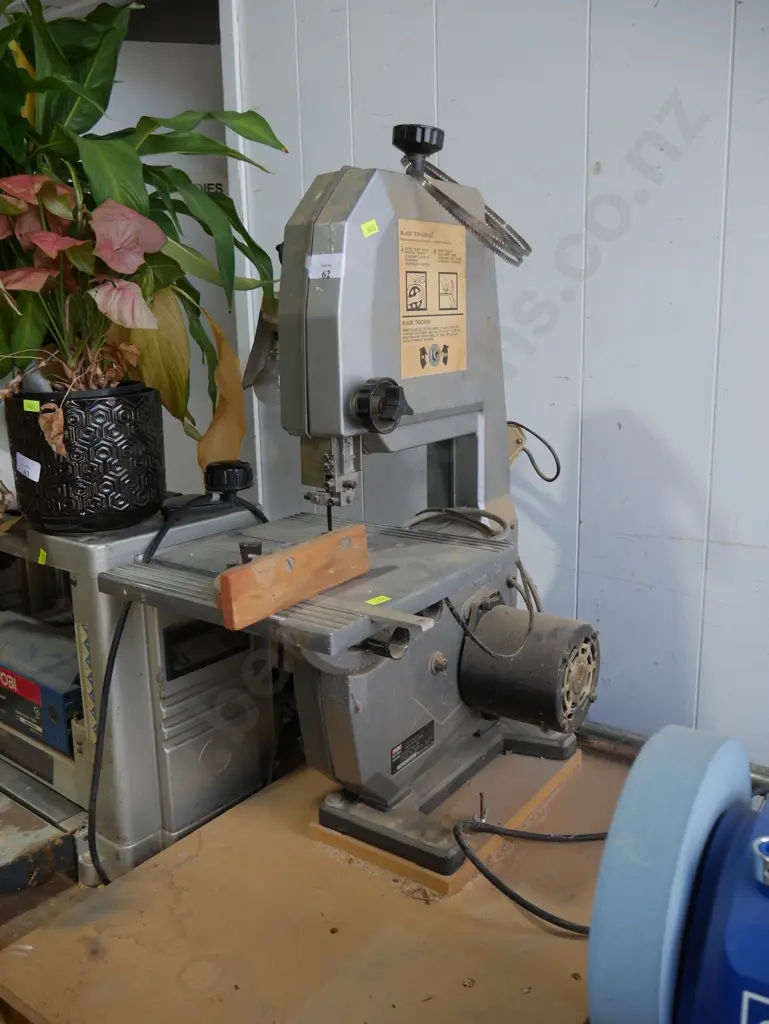 Ryobi band saw Image 1++