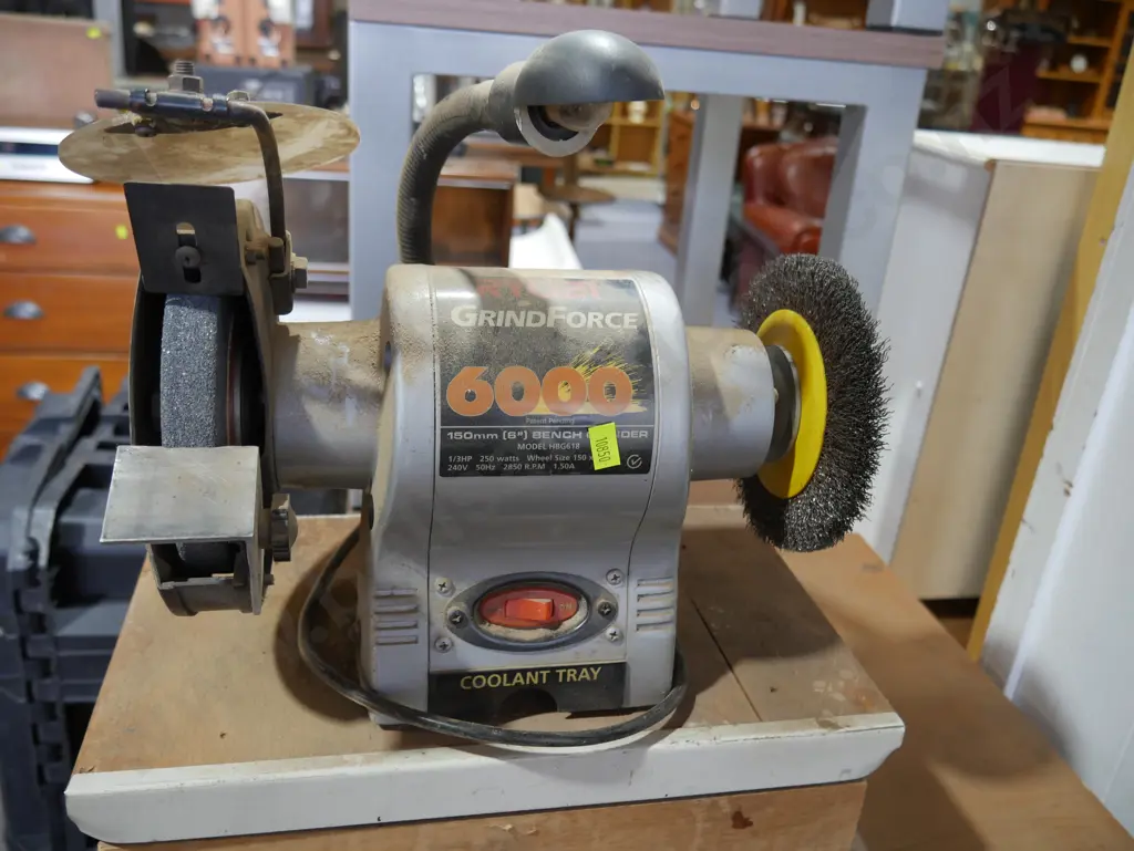 Ryobi bench grinder Image 1++