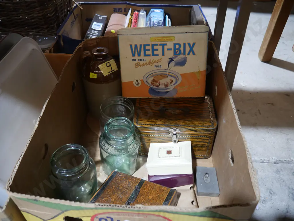 Jars, boxes etc Image 1++