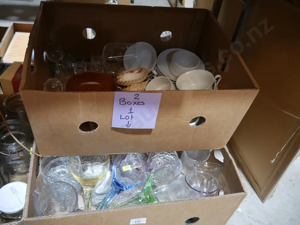 Two boxes of glassware etc Image 1++