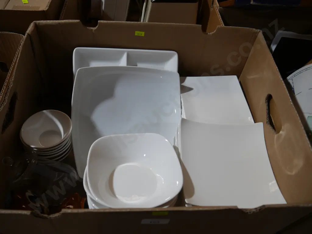 Box of white kitchenware Image 1++