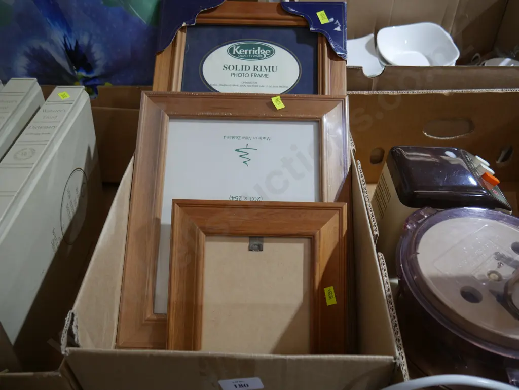 Box of photo frames Image 1++