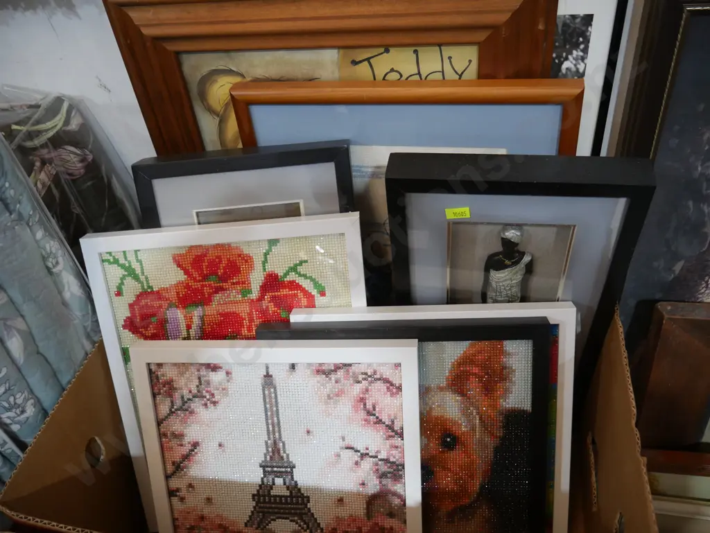 Assorted pictures Image 1++