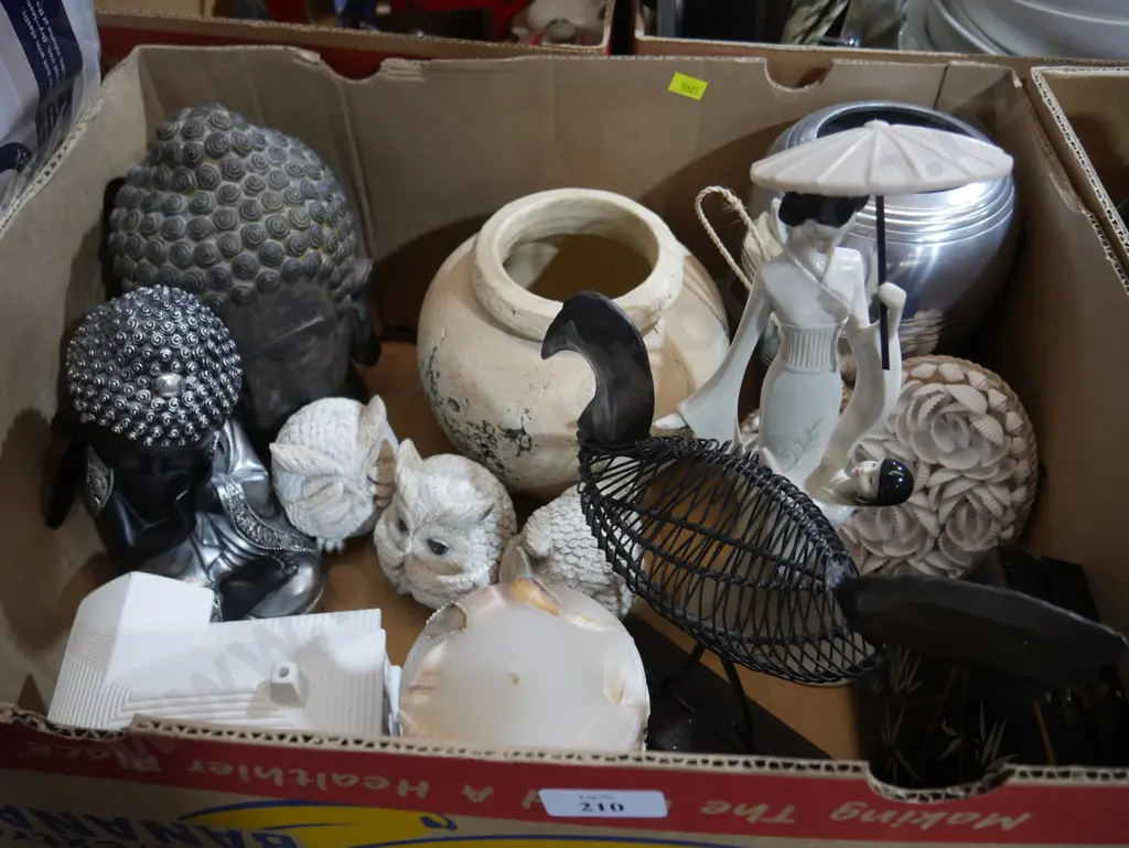 Vases, ornaments Image 1++