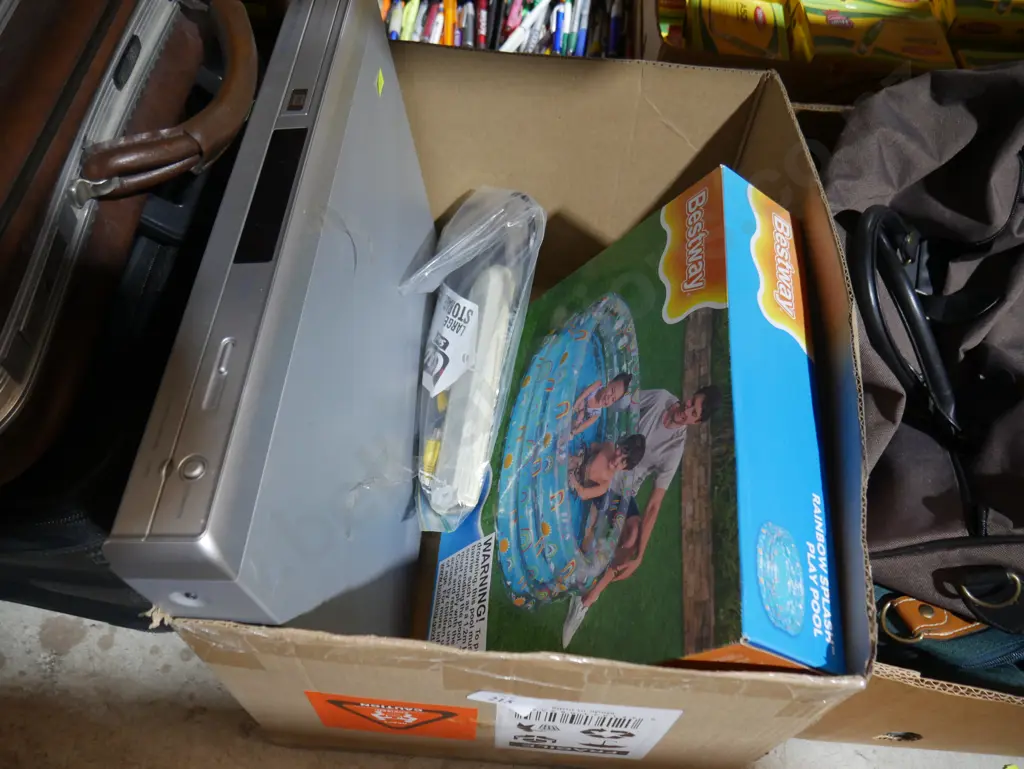 Sanyo HDD/DVD recorder, inflatable play pool Image 1++